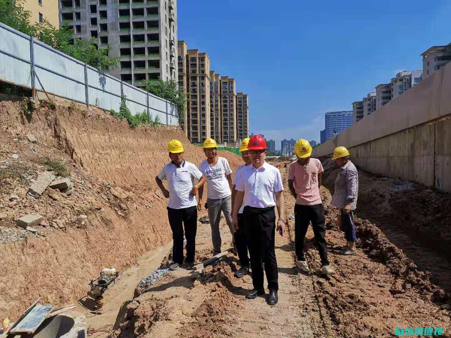 深入了解工地电工必备技能与知识要点 (深入了解工地安全措施)